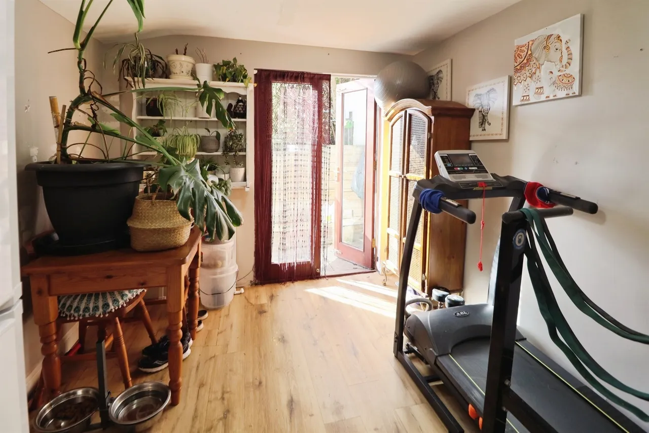 Laura Street, Barry, CF63, photo 6