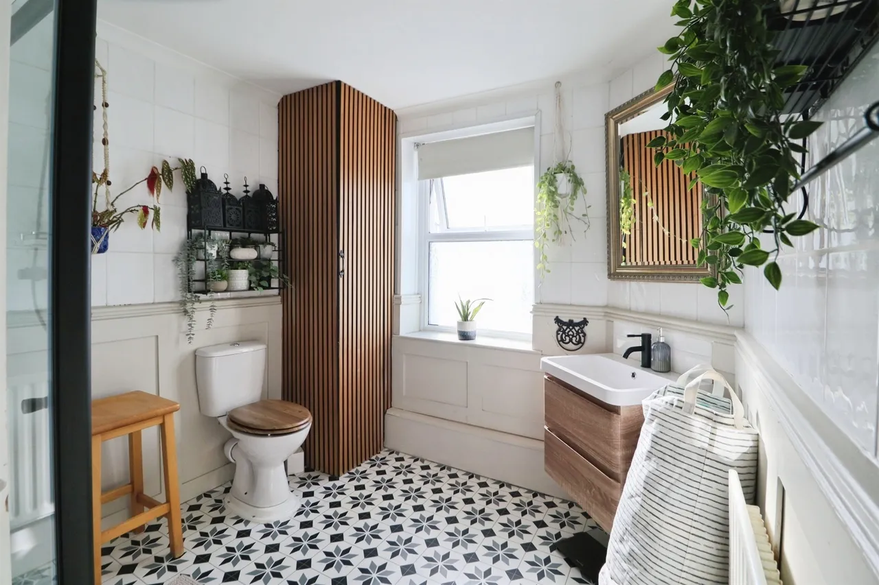 Laura Street, Barry, CF63, photo 8
