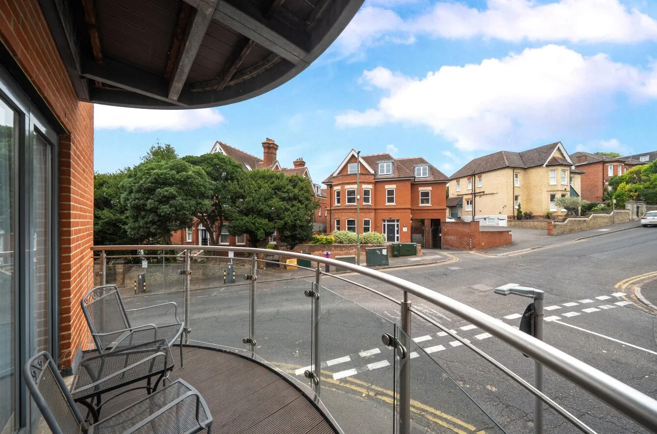 Epsom Road, Guildford, GU1, photo 4