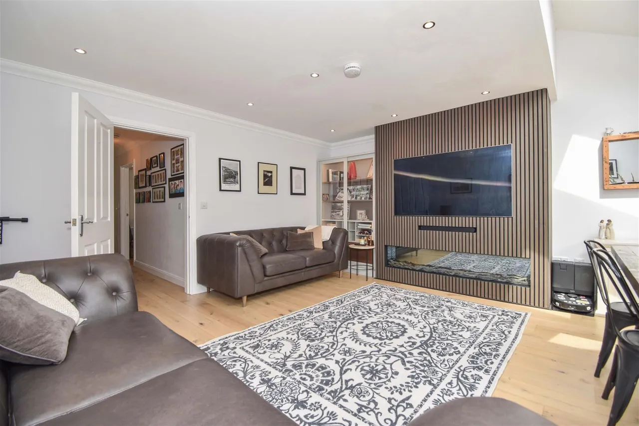 Goldington Drive, Bongate Cross, photo 3