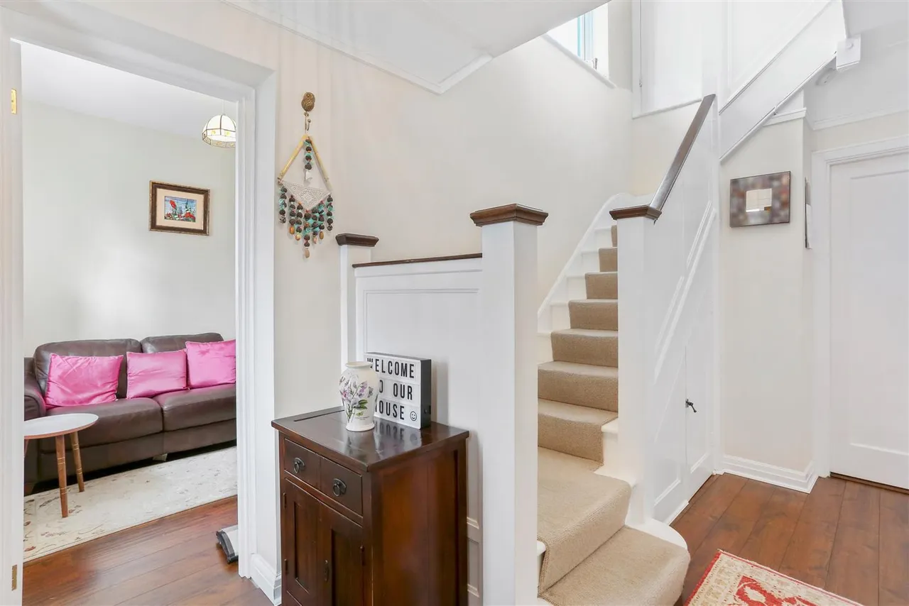 Love Lane, Cheam Village, Surrey, SM3 8PS, photo 2