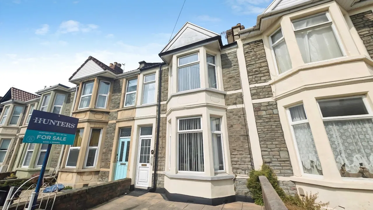 3 bed house for sale — Russell Road, Fishponds, Bristol