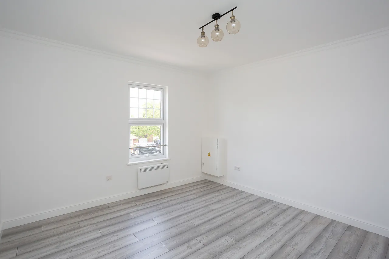 Flat 3, 149-151 Sparrows Herne, Bushey, photo 9