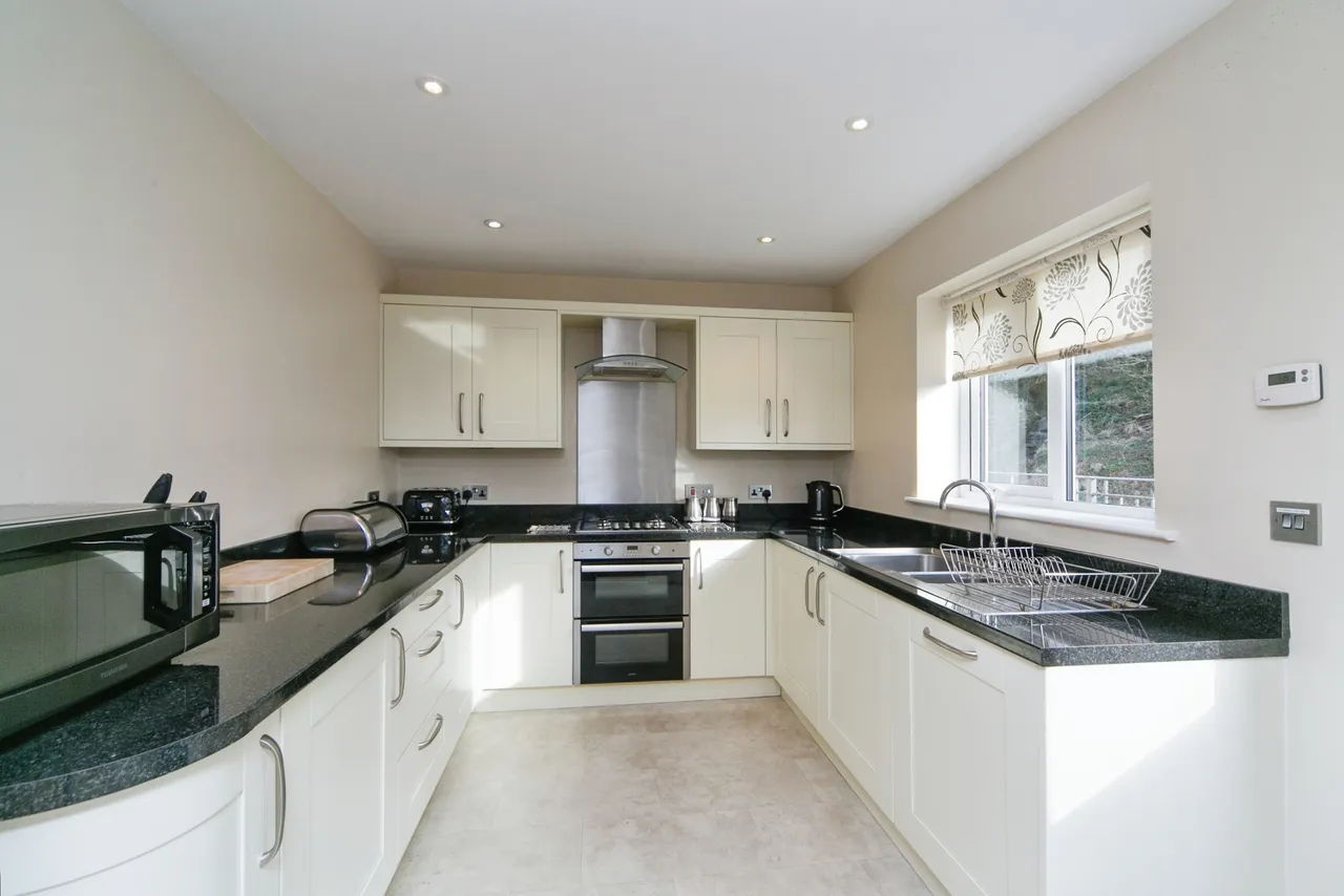 Ffordd Bro Mynach, Barmouth, LL42, photo 5
