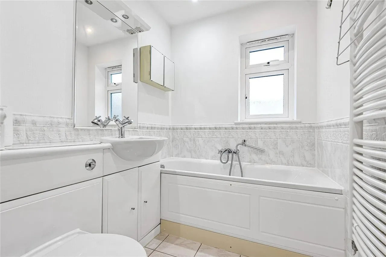 Northwood, HA6, photo 9