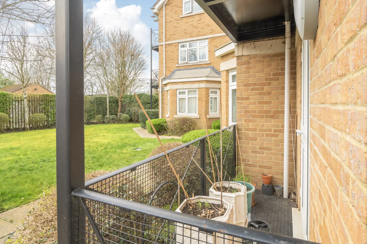 Northwood, HA6, photo 2