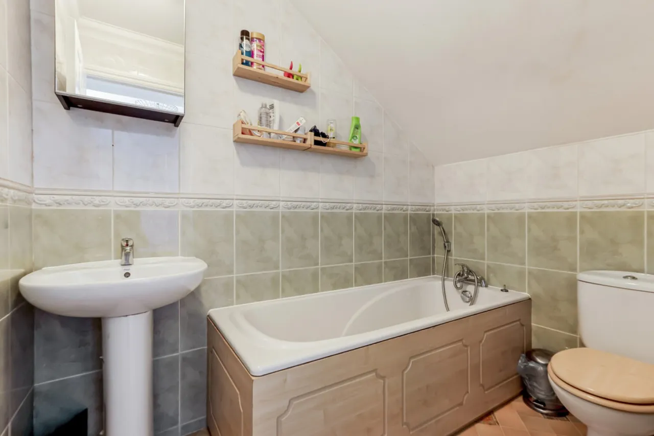 Michelgrove Road, Bournemouth, photo 6