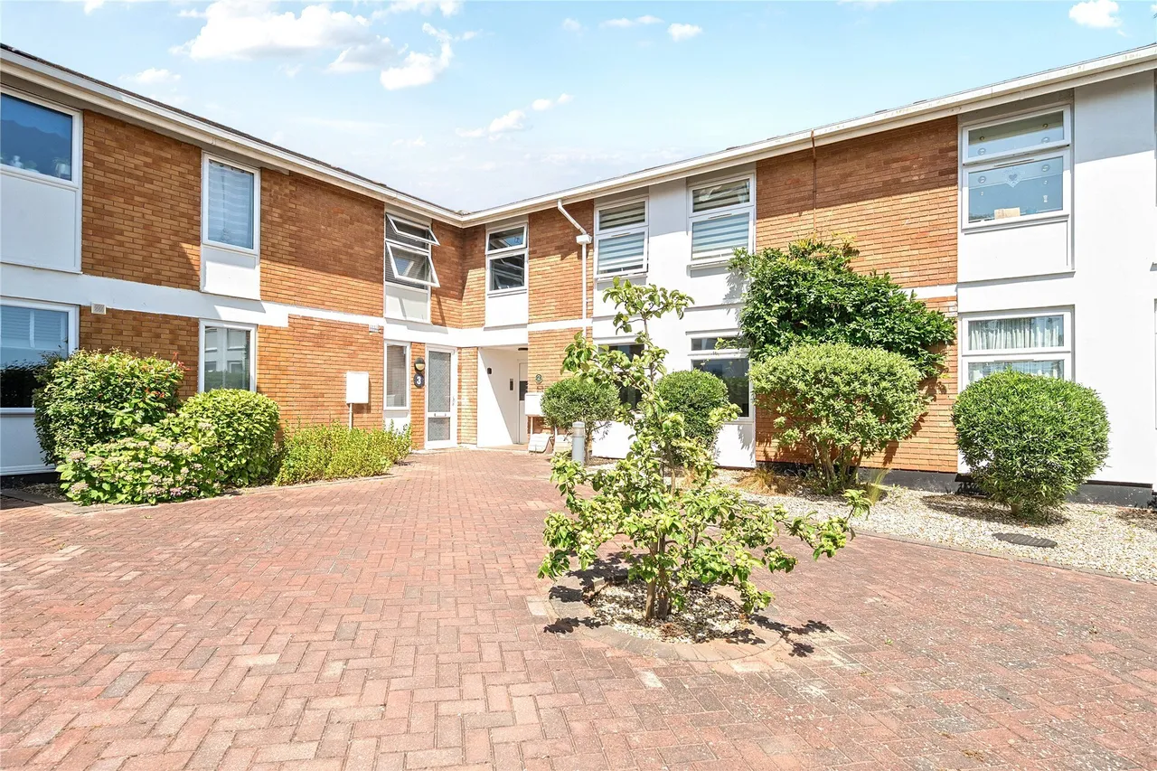 1 bed property for sale — Churchill Drive, Crediton, Devon, EX17