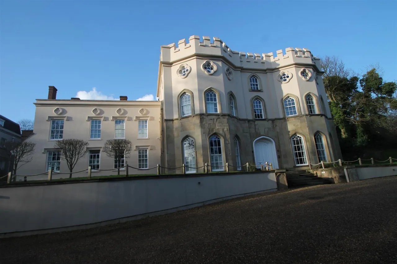Corngreaves Hall, Corngreaves Road, Cradley Heath, photo 28