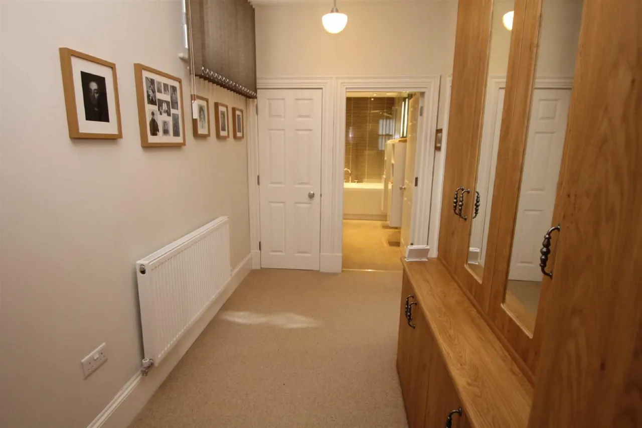 Corngreaves Hall, Corngreaves Road, Cradley Heath, photo 9