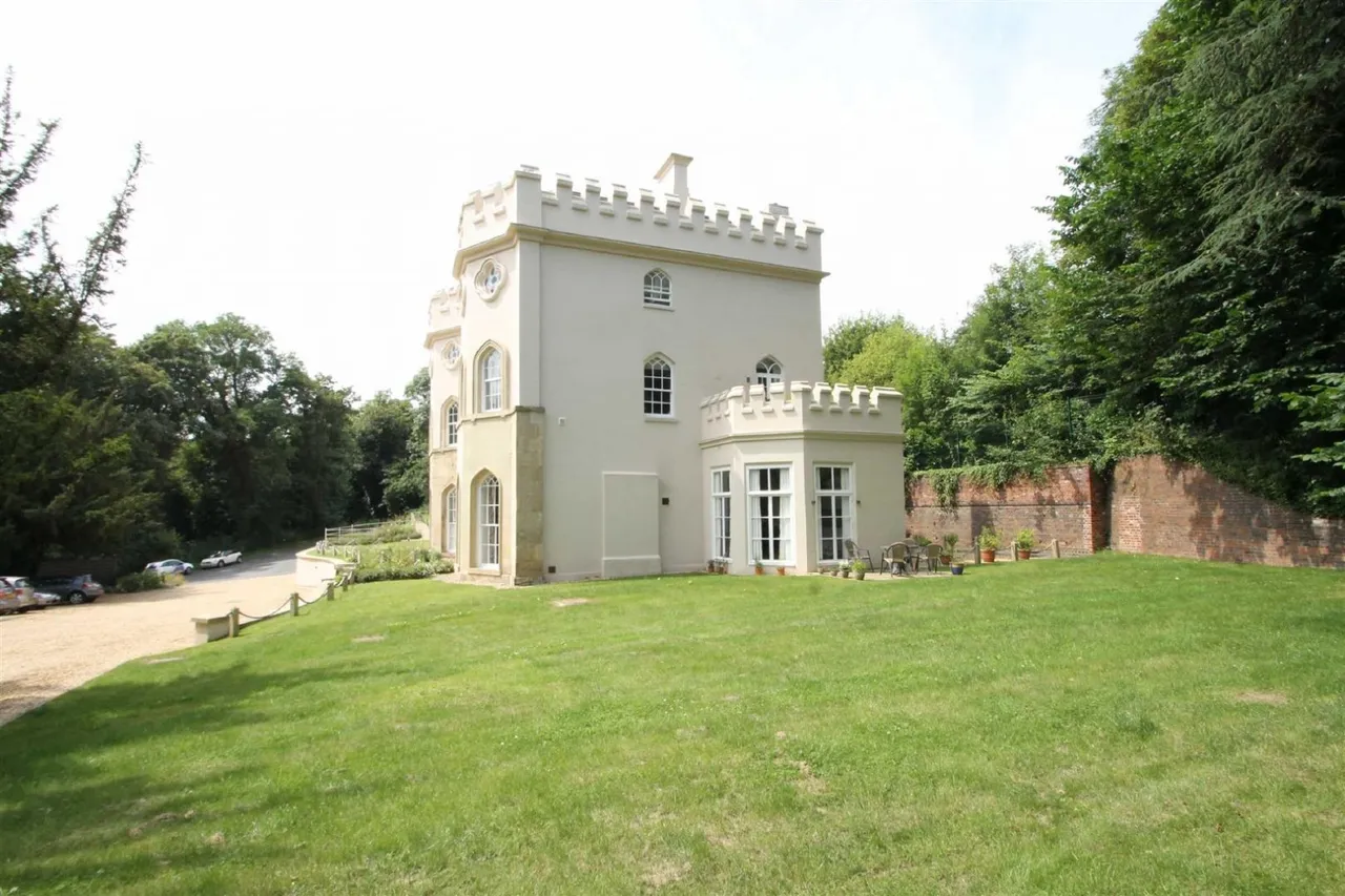 Corngreaves Hall, Corngreaves Road, Cradley Heath, photo 22