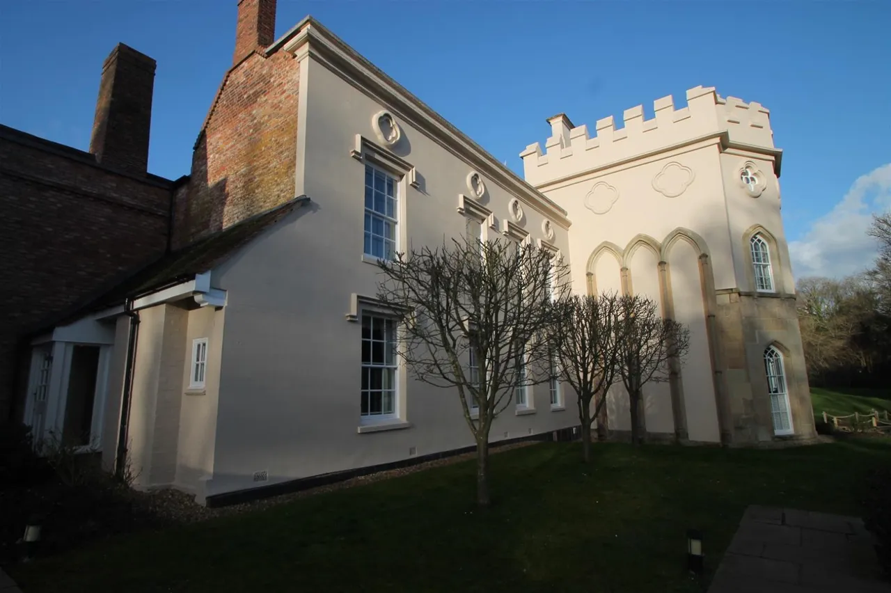 Corngreaves Hall, Corngreaves Road, Cradley Heath, photo 29