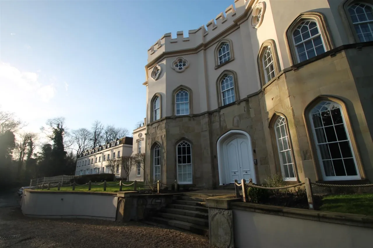 Corngreaves Hall, Corngreaves Road, Cradley Heath, photo 37