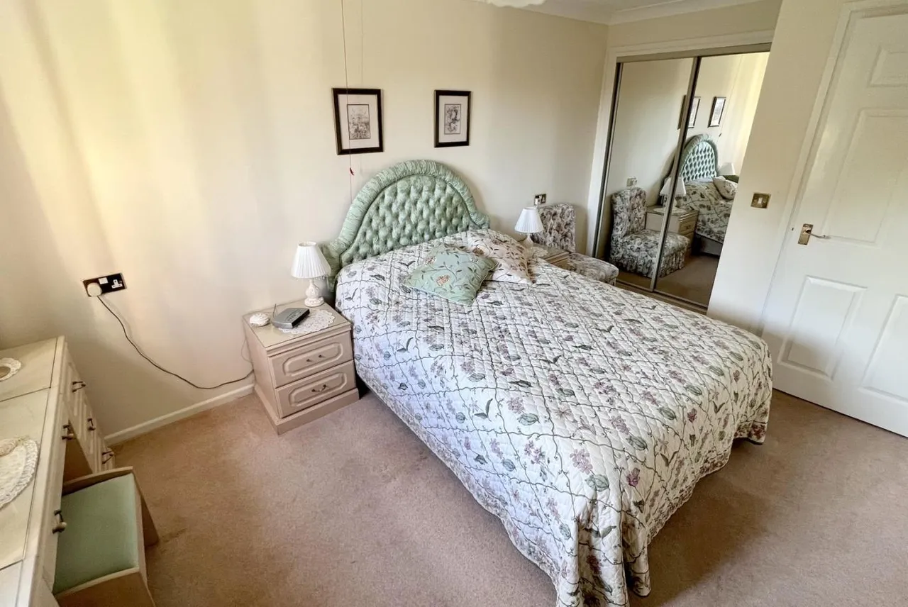 St Marys Mews, BH22, photo 7
