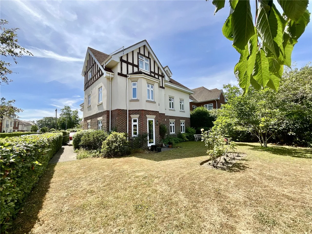 Stuart Road, Highcliffe, Christchurch, Dorset, BH23, photo 9