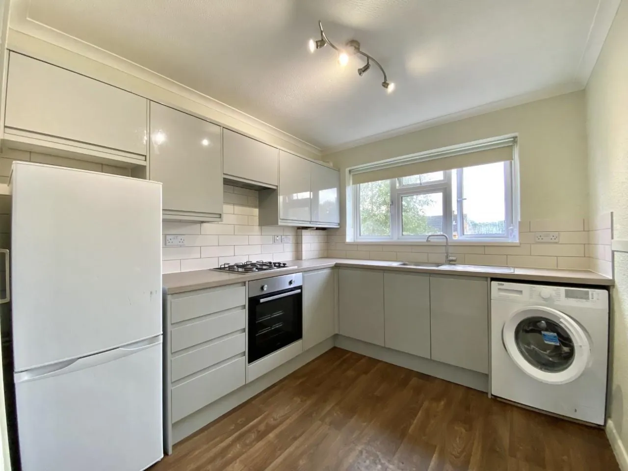 Landseer Court, Raeburn Road, Hayes, UB4 8PL, photo 4