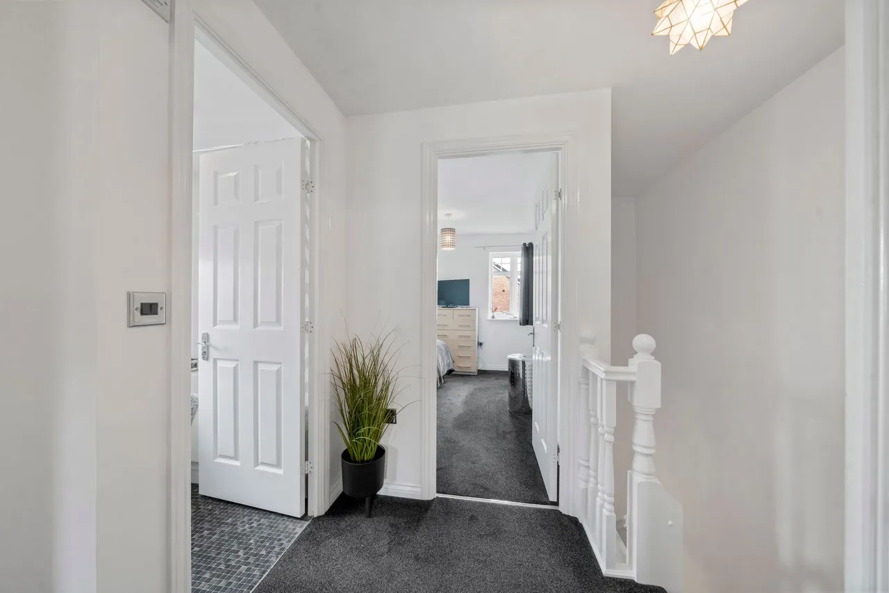 Stuart Close, Platt Bridge, Wigan, Wigan, WN2 5BZ, photo 11