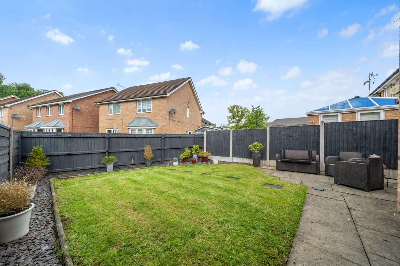 Stuart Close, Platt Bridge, Wigan, Wigan, WN2 5BZ, photo 18