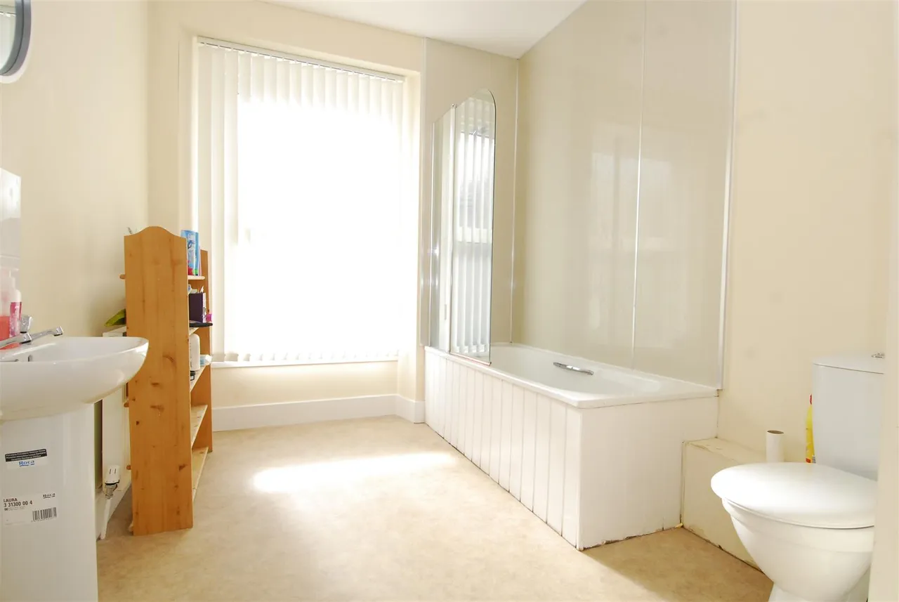 Seaton Avenue, Flat, photo 7