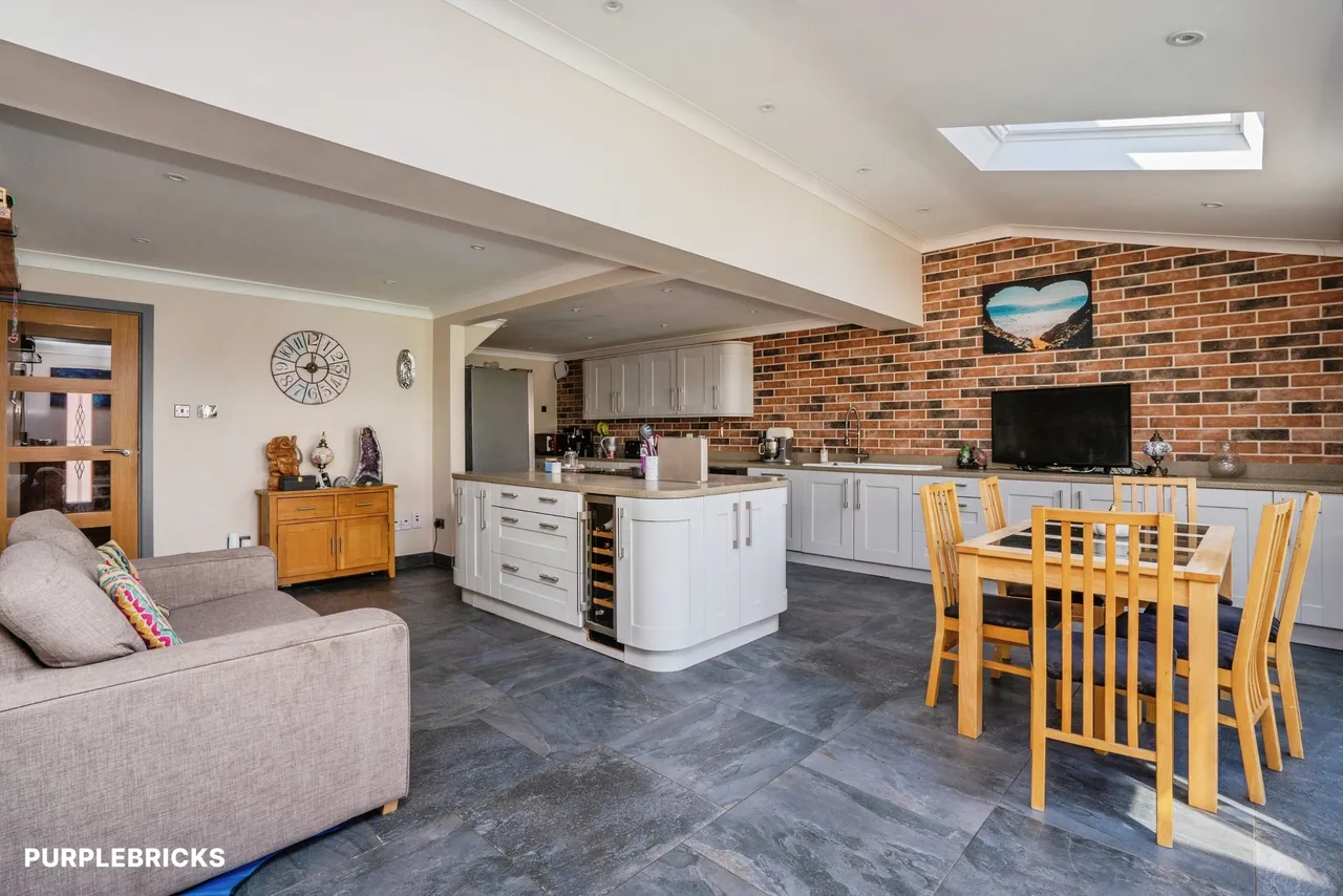 Gatcombe Gardens, Fareham, PO14, photo 2