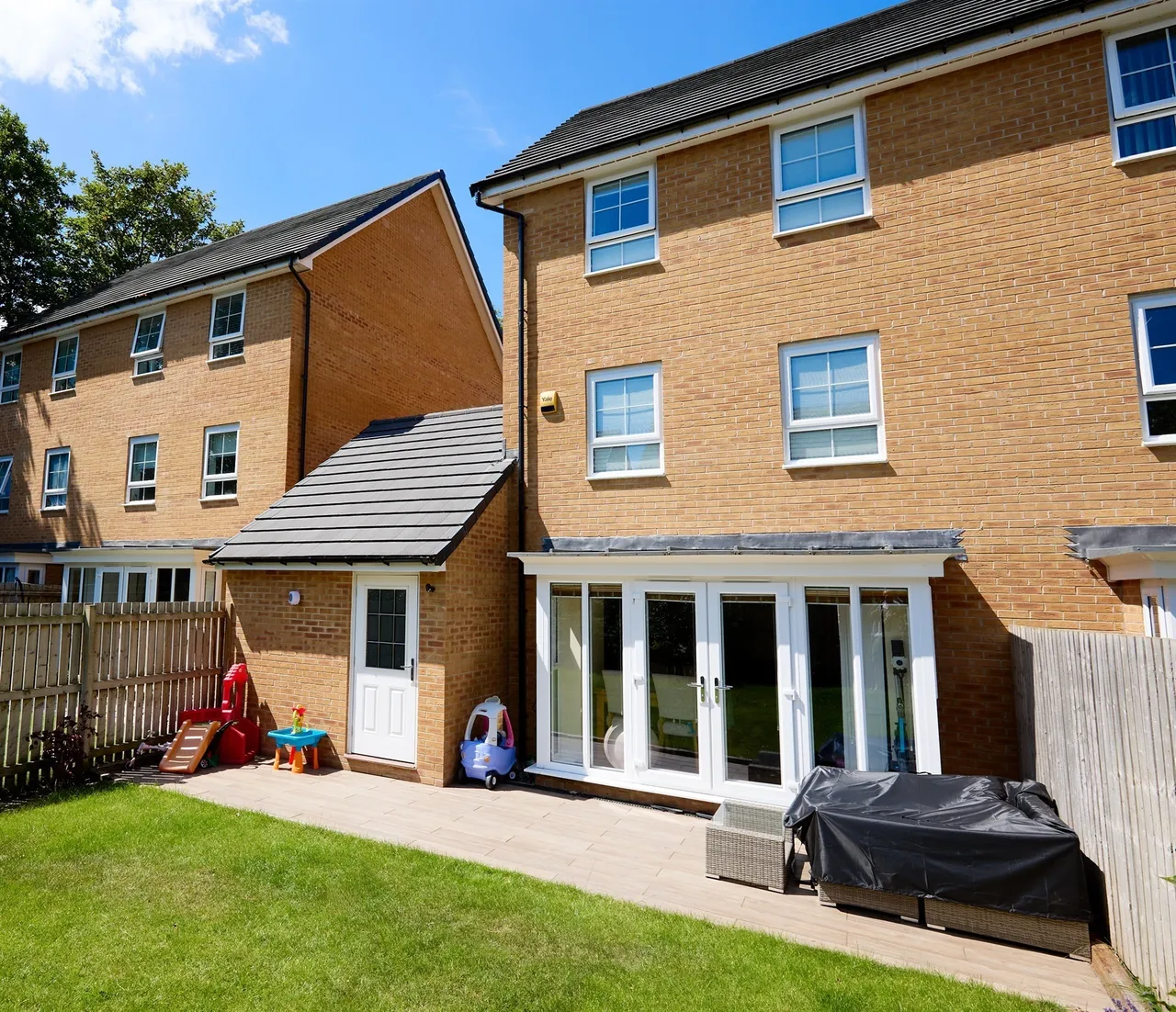Minett Court, Methley, LS26, photo 15