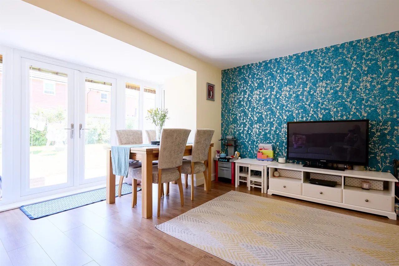 Minett Court, Methley, LS26, photo 6