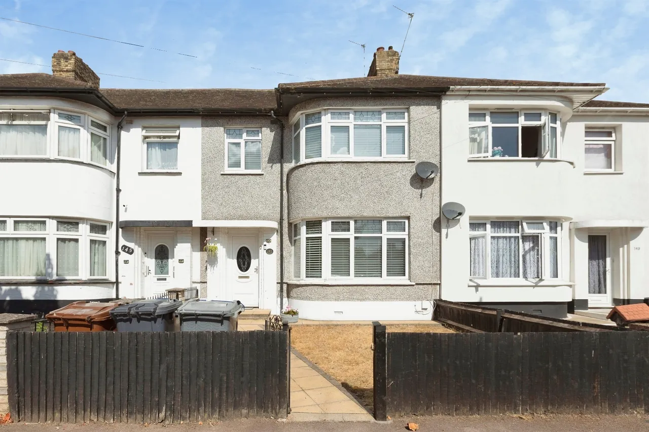 3 bed house for sale — Cavendish Gardens, Barking