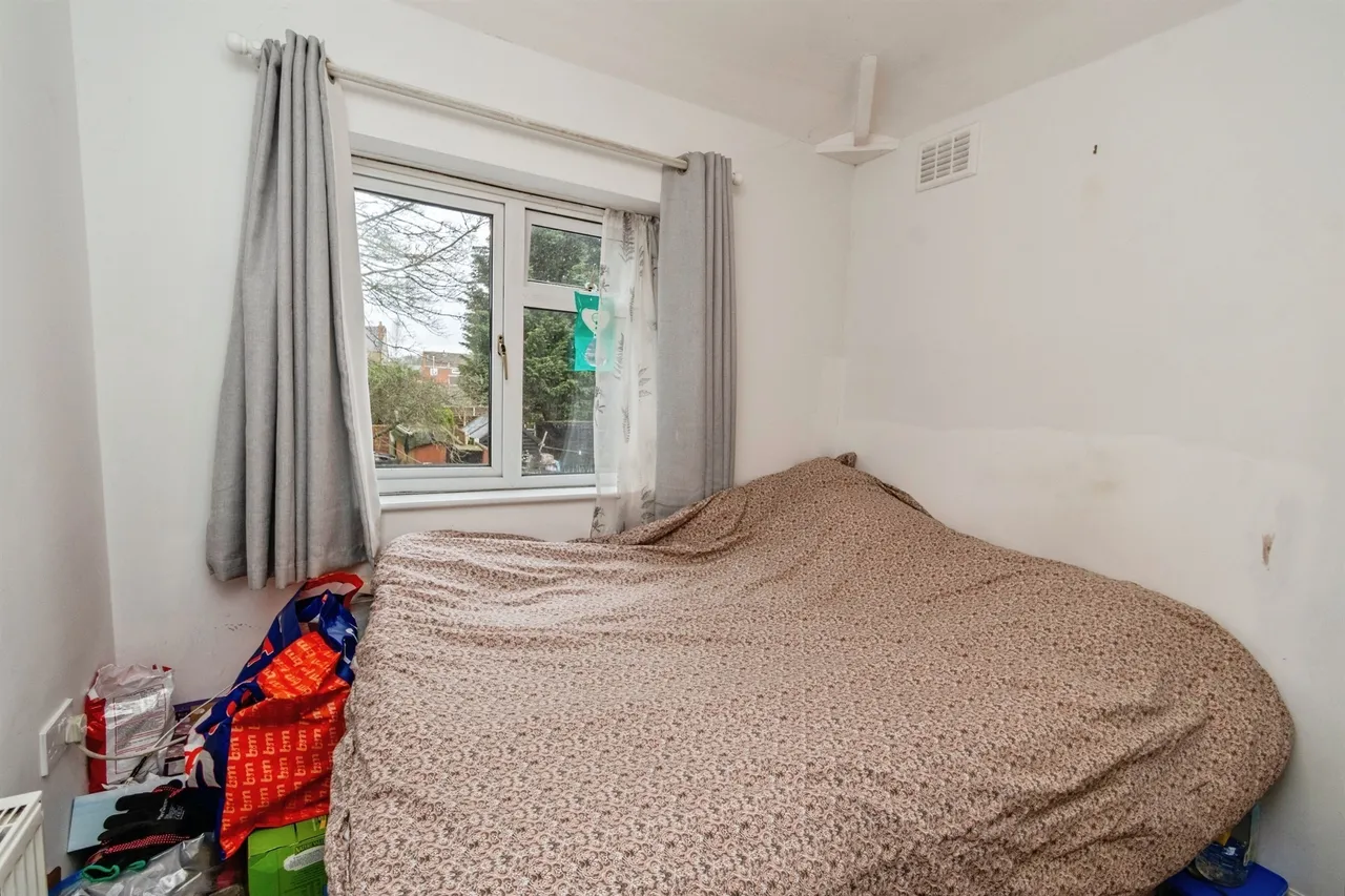 Rosemary Avenue, Bilston, WV14, photo 14