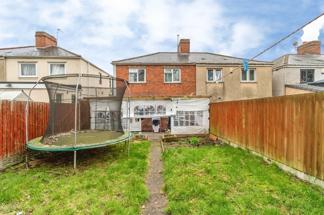 Rosemary Avenue, Bilston, WV14, photo 18