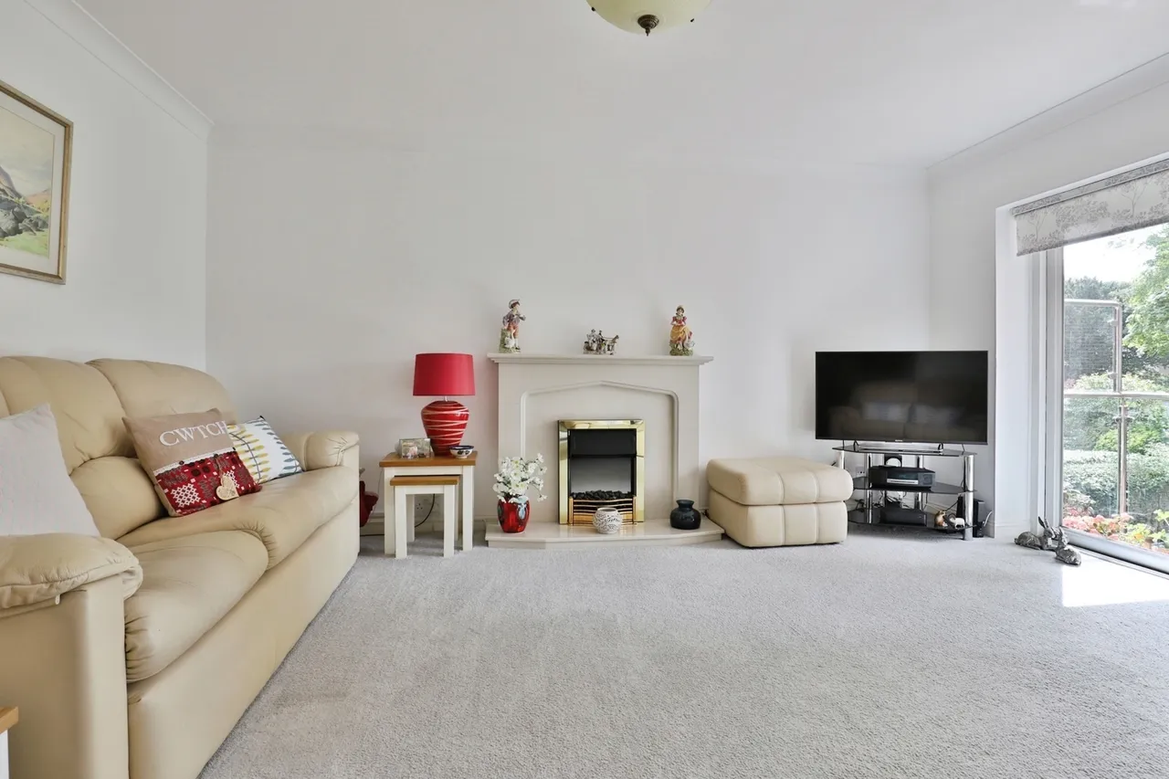 West Cliff Road, West Cliff, BH4, photo 17