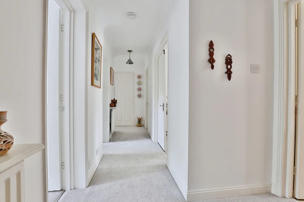 West Cliff Road, West Cliff, BH4, photo 16