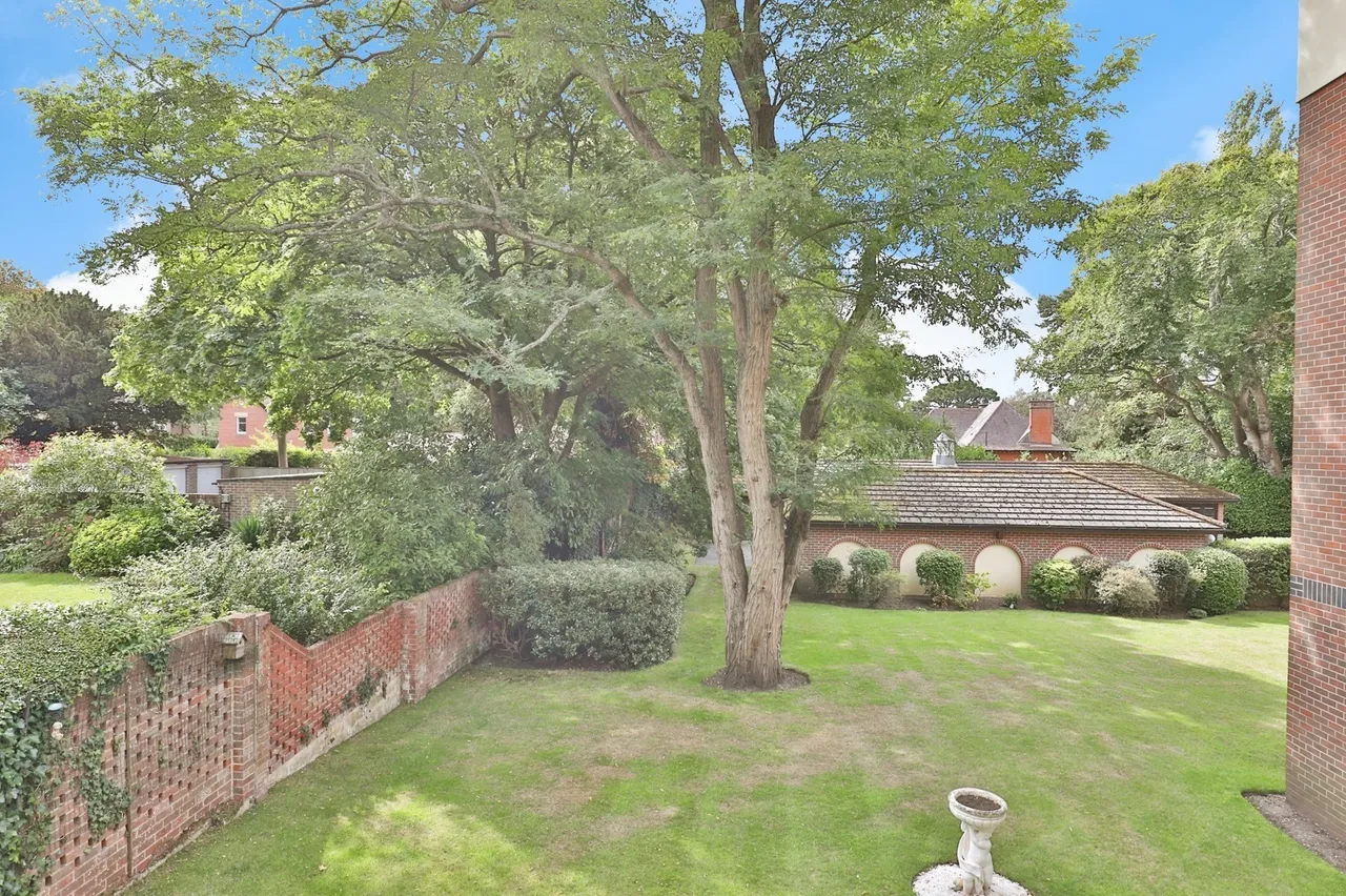 West Cliff Road, West Cliff, BH4, photo 13