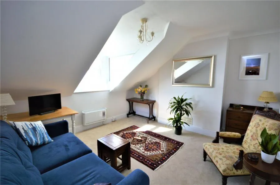 Undercliff Drive, Ventnor, PO38, photo 4