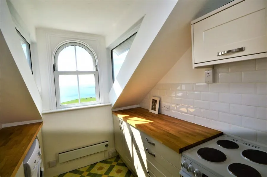 Undercliff Drive, Ventnor, PO38, photo 5