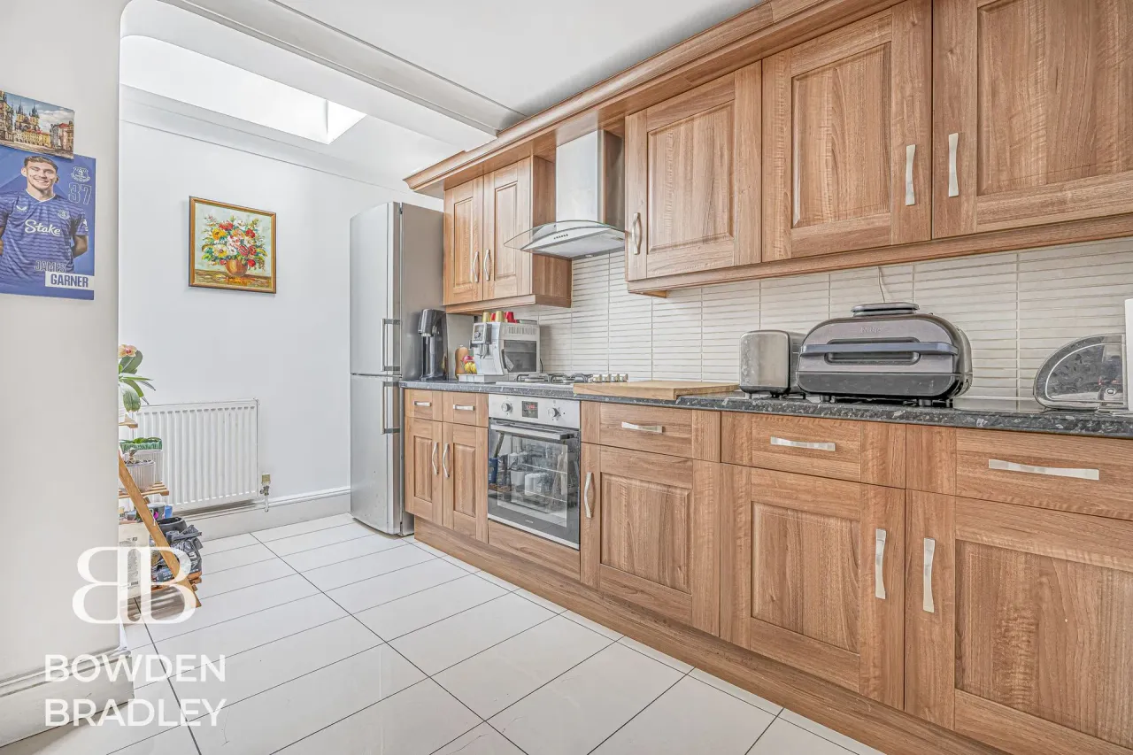 8 Cromer Road, Leyton, E10, photo 3
