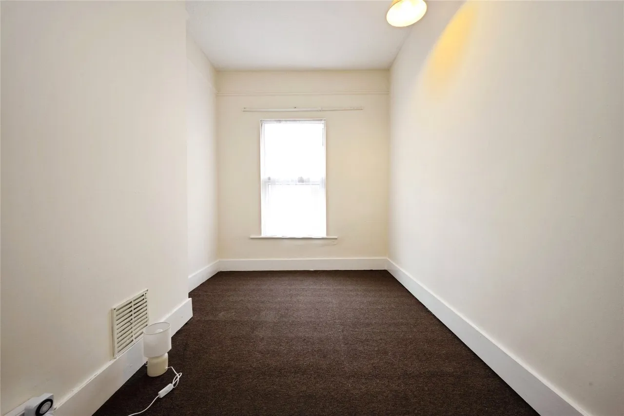 Cowper Street, Luton, Bedfordshire, LU1, photo 12