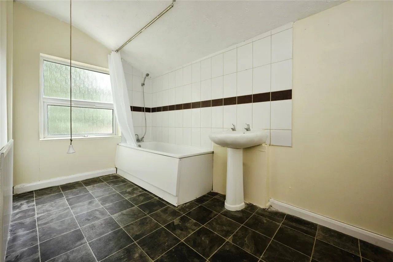 Cowper Street, Luton, Bedfordshire, LU1, photo 14