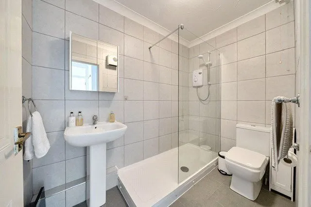 Chelveston Crescent, Southampton, SO16, photo 6