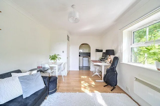 Chelveston Crescent, Southampton, SO16, photo 8