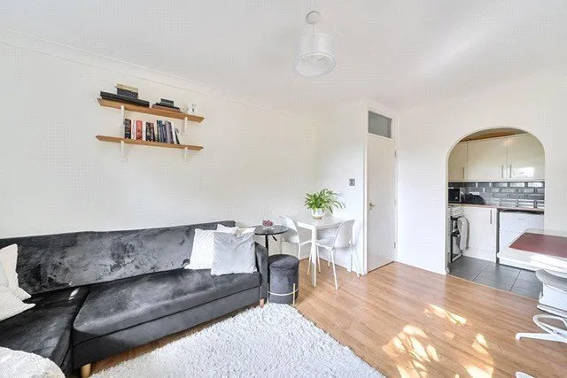 Chelveston Crescent, Southampton, SO16, photo 7