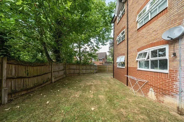 Chelveston Crescent, Southampton, SO16, photo 12