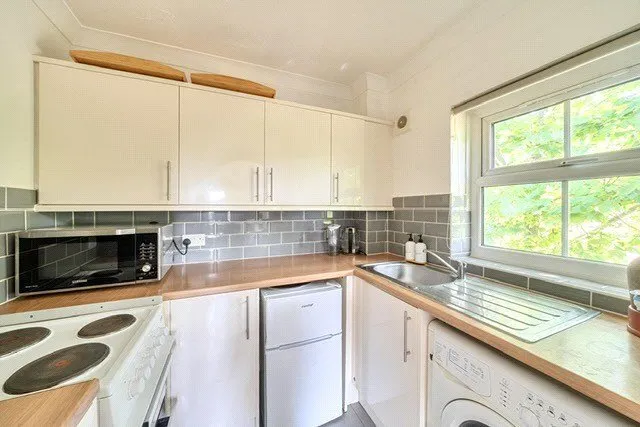 Chelveston Crescent, Southampton, SO16, photo 9