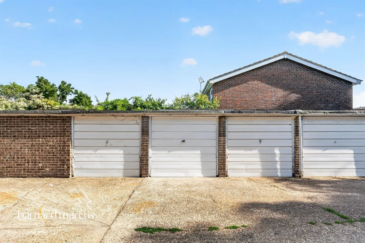 Westbury Road, New Malden, photo 10