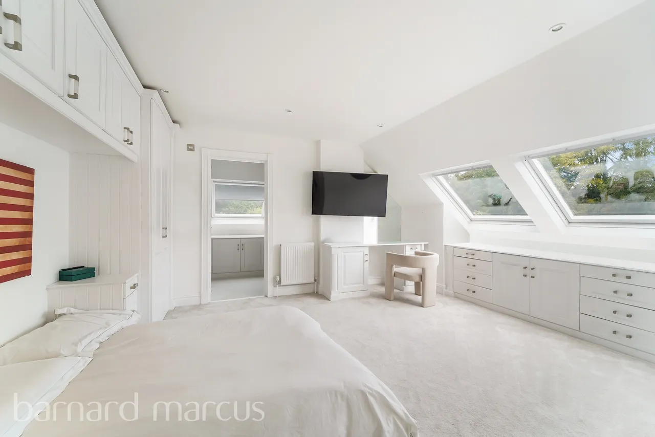 St. Monicas Road, Kingswood, KT20, photo 8