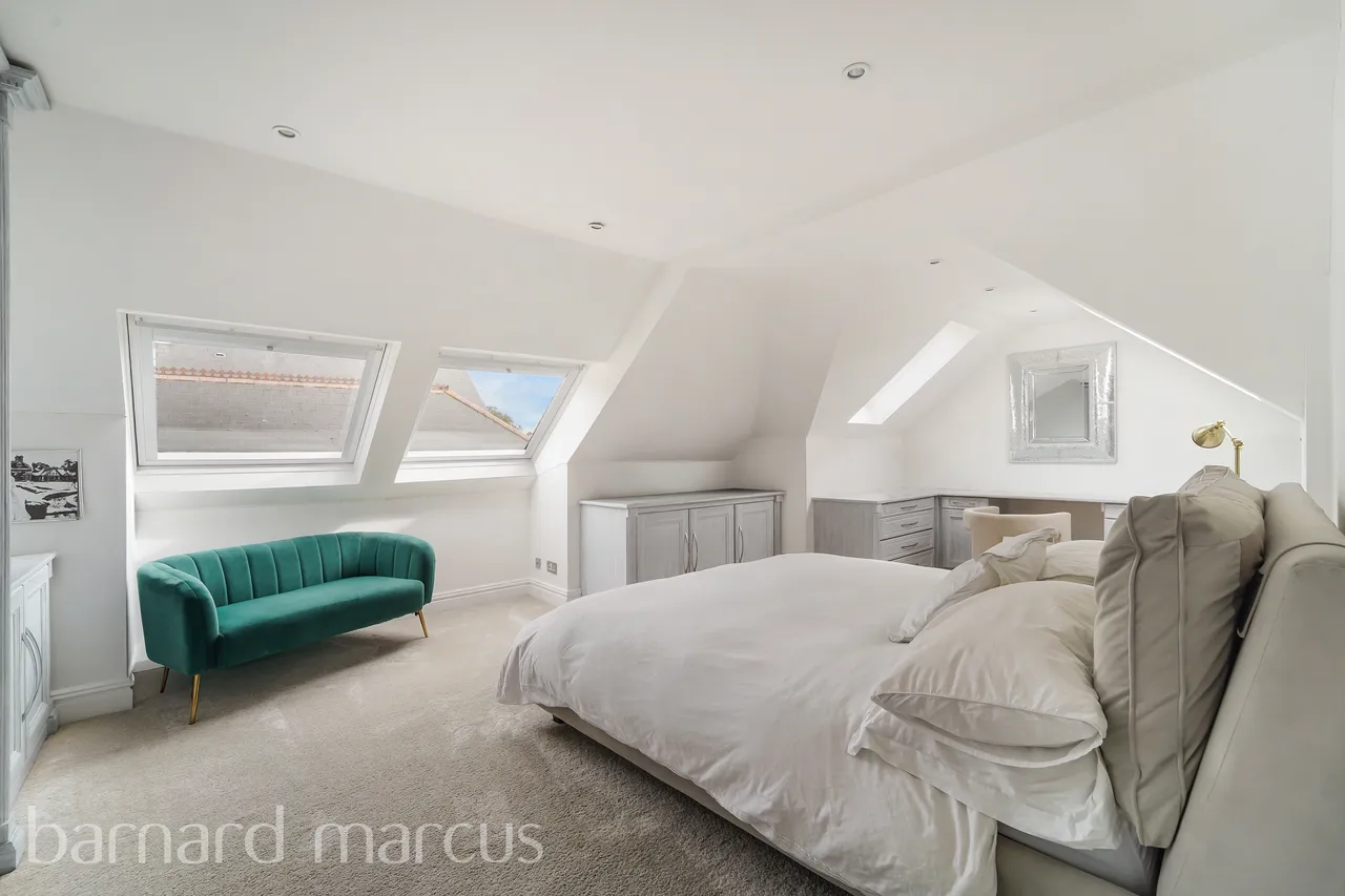 St. Monicas Road, Kingswood, KT20, photo 5