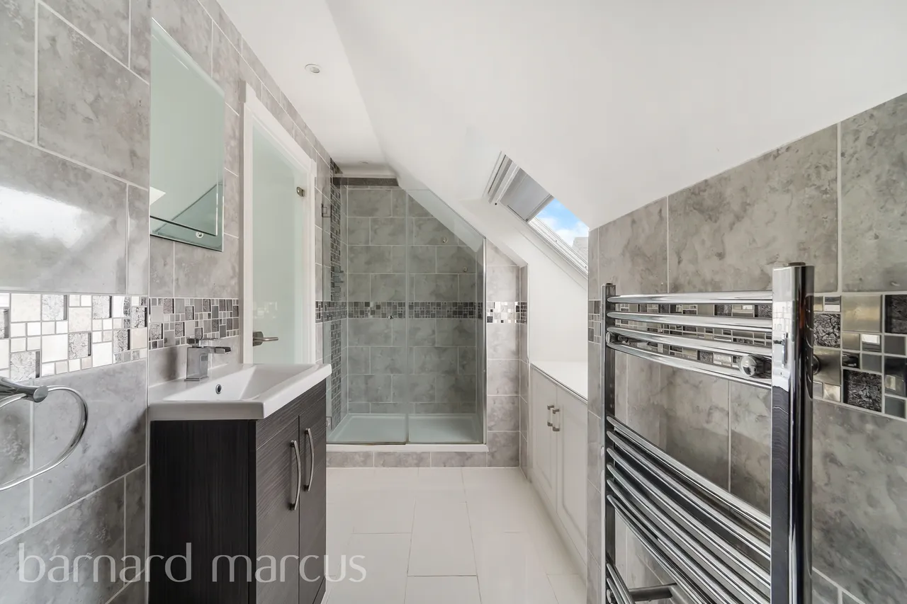 St. Monicas Road, Kingswood, KT20, photo 6