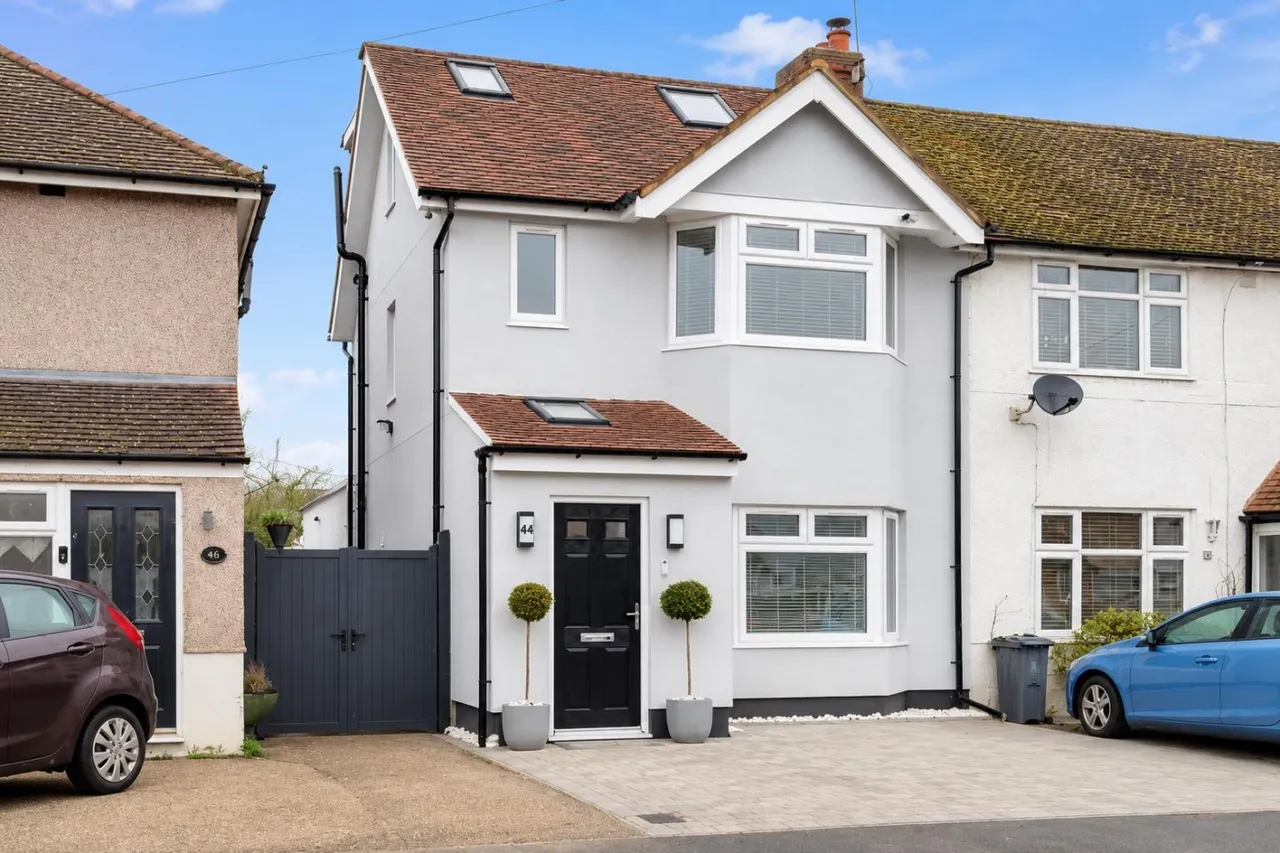 End Terrace, Feltham, TW13, photo 11