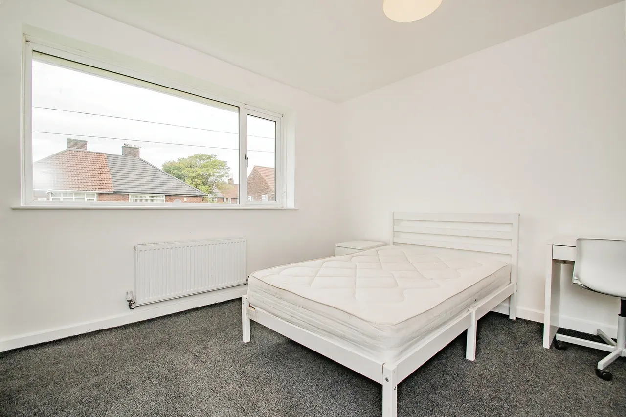 Seedley Avenue, Little Hulton, Manchester, Greater Manchester, M38, photo 8