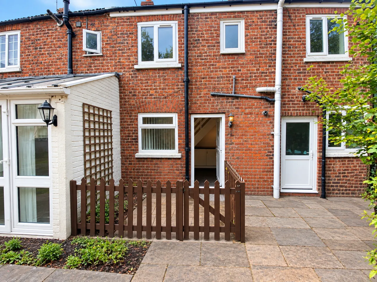 London Road, Stockport, SK7, photo 14
