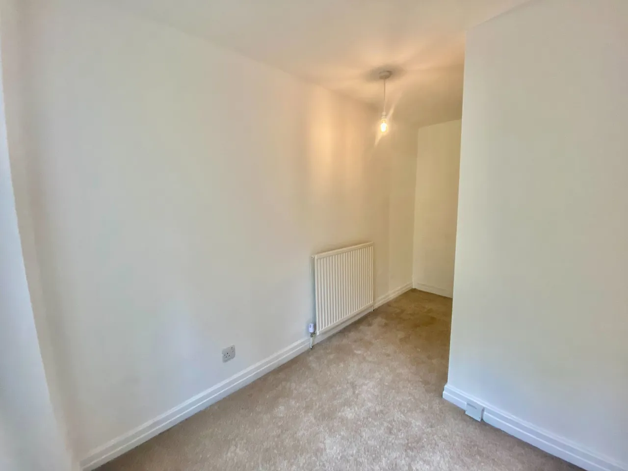 London Road, Stockport, SK7, photo 10